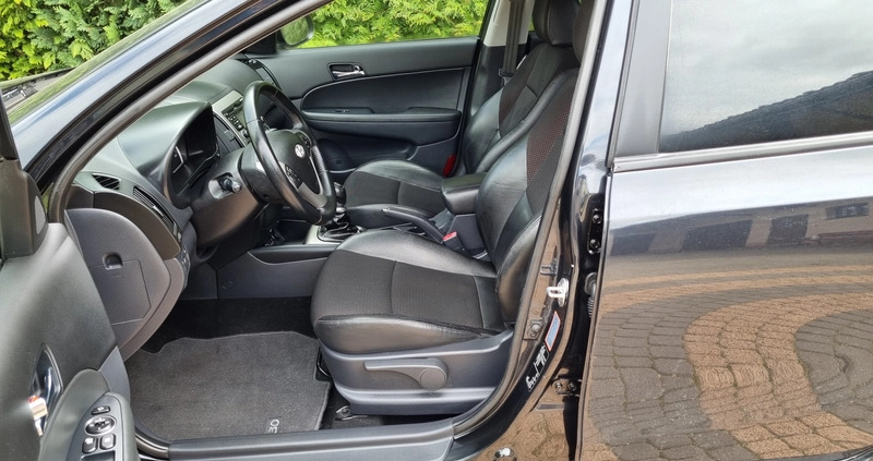 Hyundai I30 cena 22900 przebieg: 125000, rok produkcji 2011 z Tłuszcz małe 497